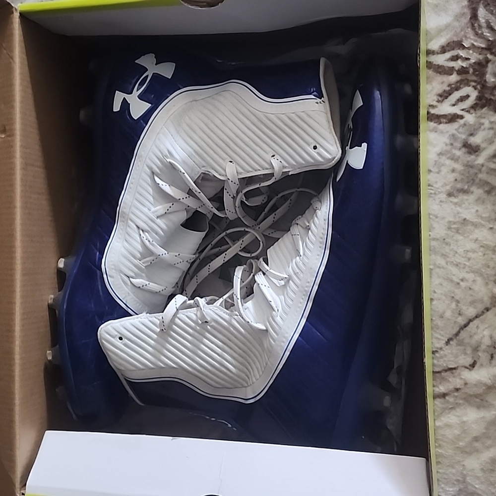 Football cleats